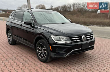 Внедорожник / Кроссовер Volkswagen Tiguan 2019 в Ровно