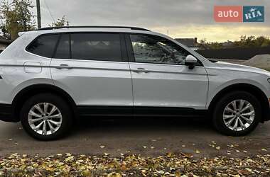 Внедорожник / Кроссовер Volkswagen Tiguan 2017 в Смеле