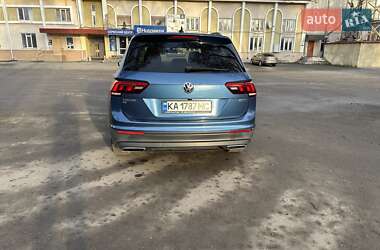 Внедорожник / Кроссовер Volkswagen Tiguan 2018 в 