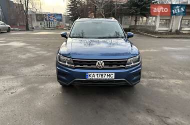 Внедорожник / Кроссовер Volkswagen Tiguan 2018 в 