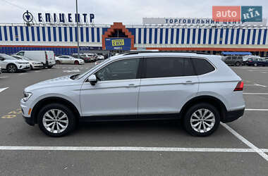 Позашляховик / Кросовер Volkswagen Tiguan 2018 в 