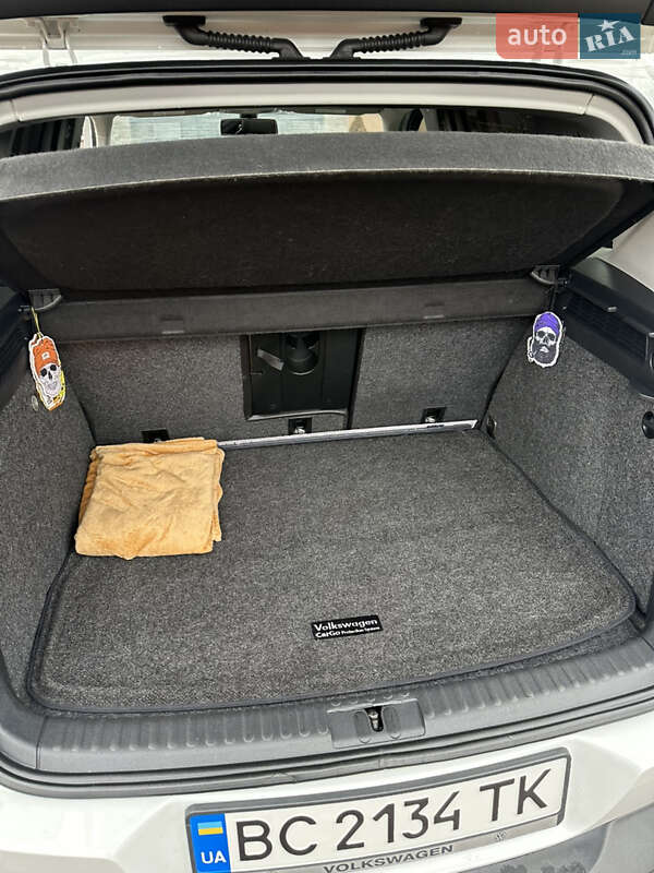 Внедорожник / Кроссовер Volkswagen Tiguan 2016 в Львове