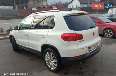 Внедорожник / Кроссовер Volkswagen Tiguan 2014 в 