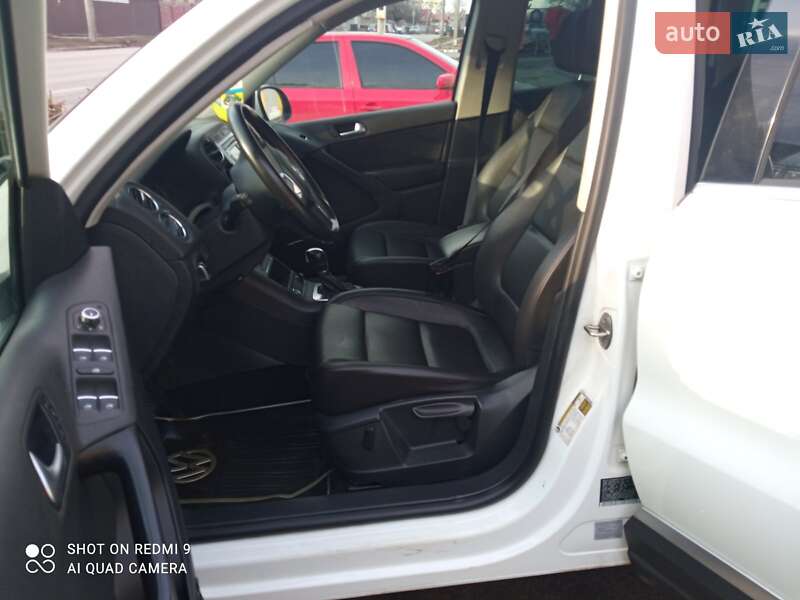 Позашляховик / Кросовер Volkswagen Tiguan 2014 в Харкові