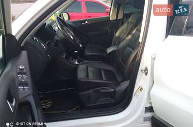 Внедорожник / Кроссовер Volkswagen Tiguan 2014 в 