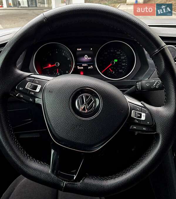 Внедорожник / Кроссовер Volkswagen Tiguan 2017 в Ладыжине