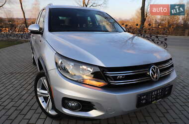 Позашляховик / Кросовер Volkswagen Tiguan 2016 в 