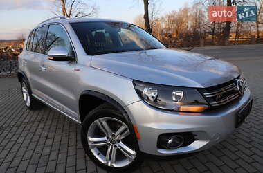 Позашляховик / Кросовер Volkswagen Tiguan 2016 в 