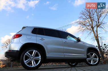 Позашляховик / Кросовер Volkswagen Tiguan 2016 в 