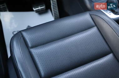 Позашляховик / Кросовер Volkswagen Tiguan 2016 в 