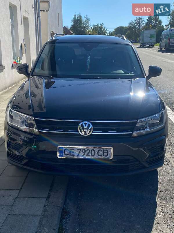 Позашляховик / Кросовер Volkswagen Tiguan 2017 в Чернівцях