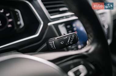 Внедорожник / Кроссовер Volkswagen Tiguan 2019 в 