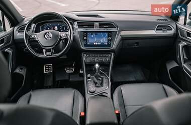 Внедорожник / Кроссовер Volkswagen Tiguan 2019 в 