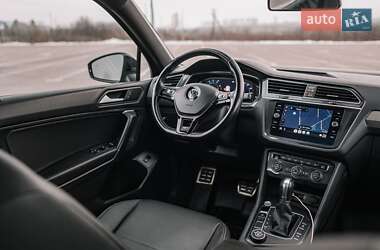 Внедорожник / Кроссовер Volkswagen Tiguan 2019 в 