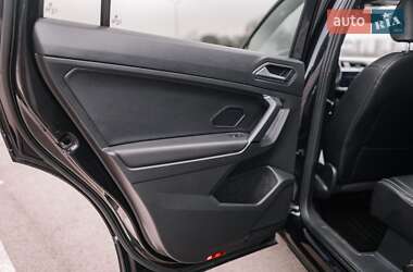 Внедорожник / Кроссовер Volkswagen Tiguan 2019 в 