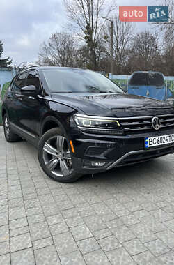 Позашляховик / Кросовер Volkswagen Tiguan 2018 в 