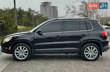 Позашляховик / Кросовер Volkswagen Tiguan 2010 в Дніпрі