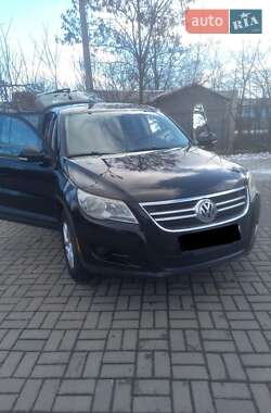 Позашляховик / Кросовер Volkswagen Tiguan 2010 в Чернівцях