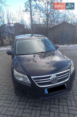 Позашляховик / Кросовер Volkswagen Tiguan 2010 в Чернівцях