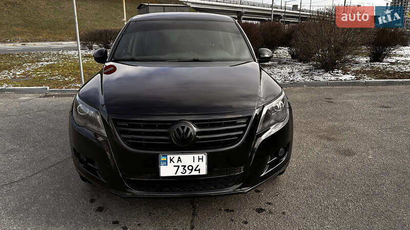 Внедорожник / Кроссовер Volkswagen Tiguan 2010 в Киеве