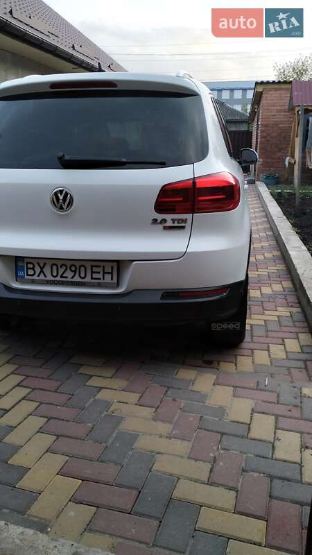 Внедорожник / Кроссовер Volkswagen Tiguan 2015 в Хмельницком