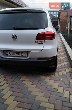 Внедорожник / Кроссовер Volkswagen Tiguan 2015 в 
