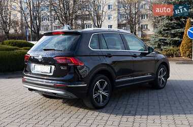 Внедорожник / Кроссовер Volkswagen Tiguan 2017 в Луцке