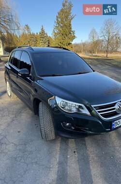 Позашляховик / Кросовер Volkswagen Tiguan 2010 в Кременці