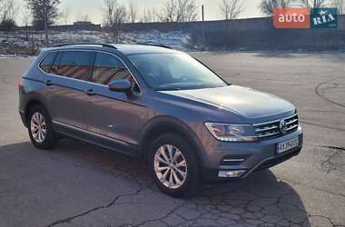 Внедорожник / Кроссовер Volkswagen Tiguan 2018 в Харькове