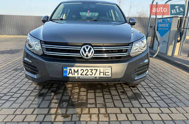 Внедорожник / Кроссовер Volkswagen Tiguan 2012 в 