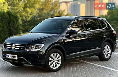 Внедорожник / Кроссовер Volkswagen Tiguan 2018 в Львове