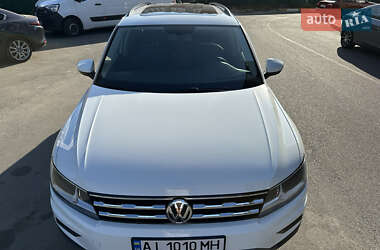 Внедорожник / Кроссовер Volkswagen Tiguan 2018 в 
