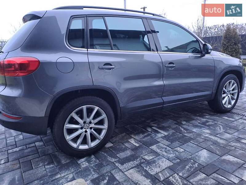 Внедорожник / Кроссовер Volkswagen Tiguan 2012 в Славуте