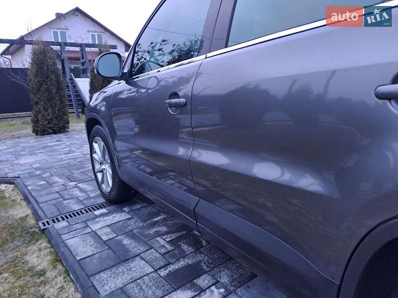 Внедорожник / Кроссовер Volkswagen Tiguan 2012 в Славуте