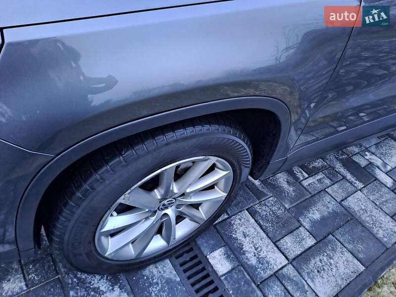 Внедорожник / Кроссовер Volkswagen Tiguan 2012 в Славуте