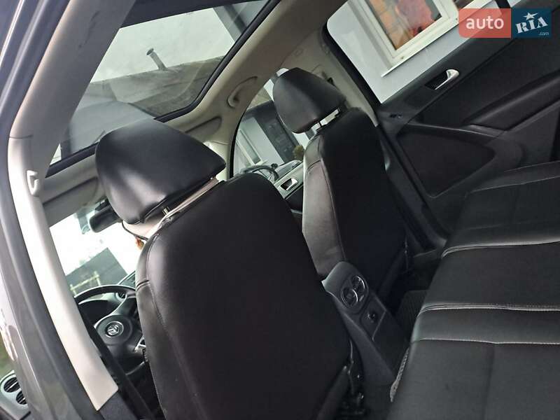 Внедорожник / Кроссовер Volkswagen Tiguan 2012 в Славуте