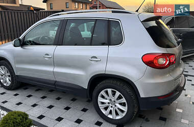 Внедорожник / Кроссовер Volkswagen Tiguan 2009 в 