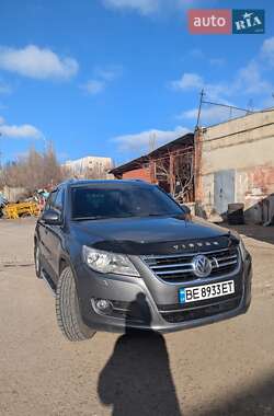 Позашляховик / Кросовер Volkswagen Tiguan 2010 в Южноукраїнську