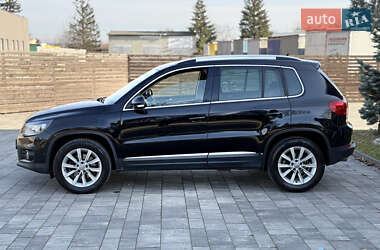 Внедорожник / Кроссовер Volkswagen Tiguan 2012 в Тячеве