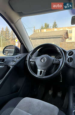 Внедорожник / Кроссовер Volkswagen Tiguan 2012 в Тячеве