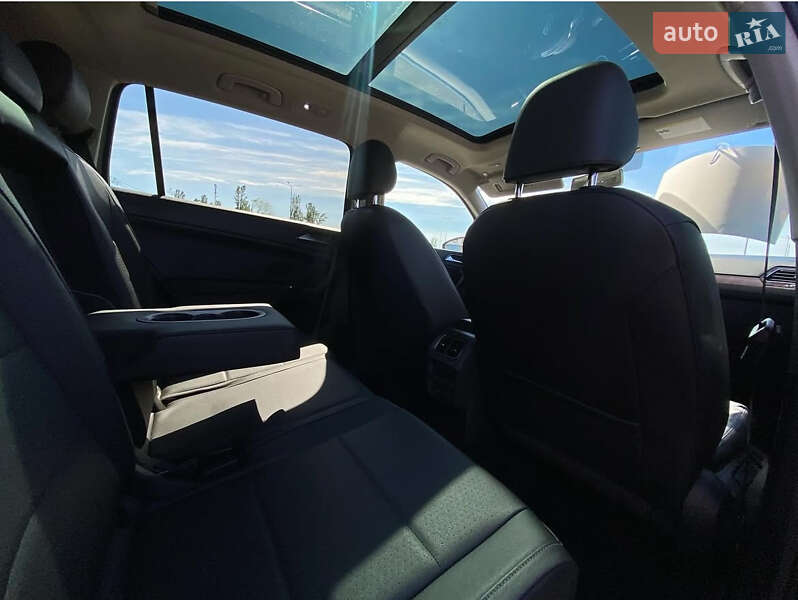 Внедорожник / Кроссовер Volkswagen Tiguan 2017 в Кривом Роге