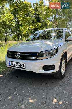 Позашляховик / Кросовер Volkswagen Tiguan 2013 в 