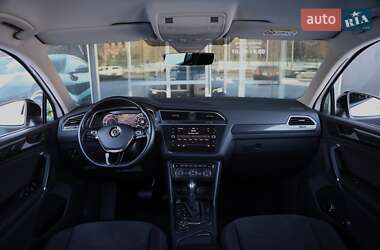 Внедорожник / Кроссовер Volkswagen Tiguan 2018 в 