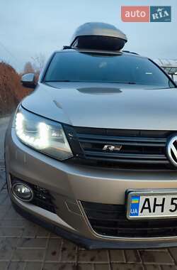 Позашляховик / Кросовер Volkswagen Tiguan 2011 в 