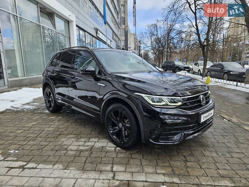 Позашляховик / Кросовер Volkswagen Tiguan 2021 в Києві