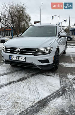 Внедорожник / Кроссовер Volkswagen Tiguan 2018 в Виннице