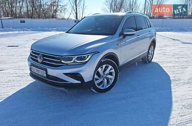 Внедорожник / Кроссовер Volkswagen Tiguan 2021 в Киеве