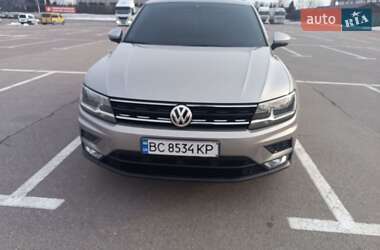 Позашляховик / Кросовер Volkswagen Tiguan 2016 в Львові