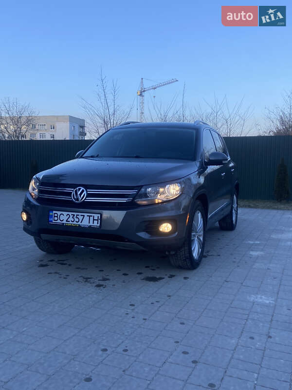 Внедорожник / Кроссовер Volkswagen Tiguan 2013 в 