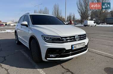 Внедорожник / Кроссовер Volkswagen Tiguan 2018 в 